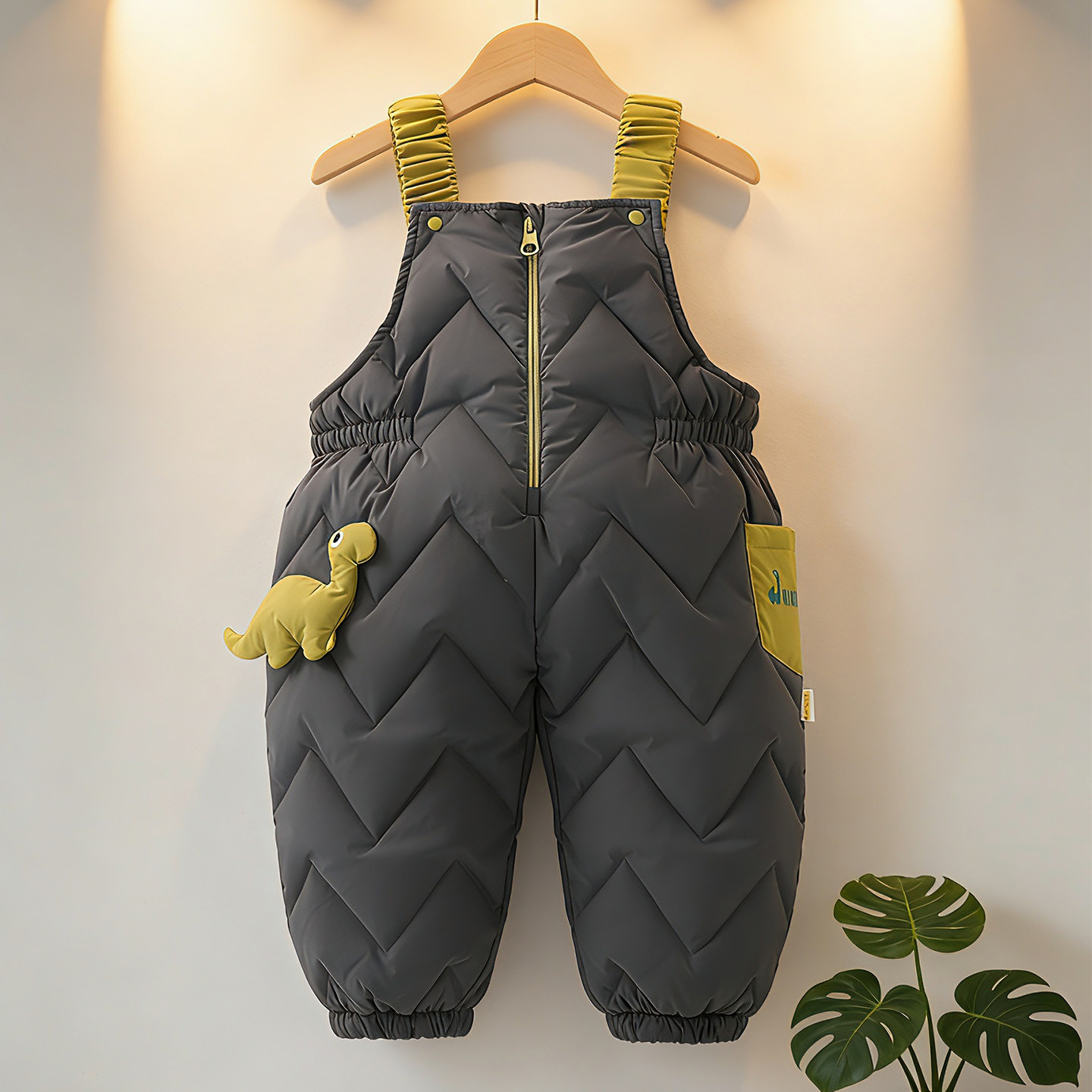 溯格冬季儿童羽绒背带裤2025新款小童裤子加厚a类男宝宝休闲裤