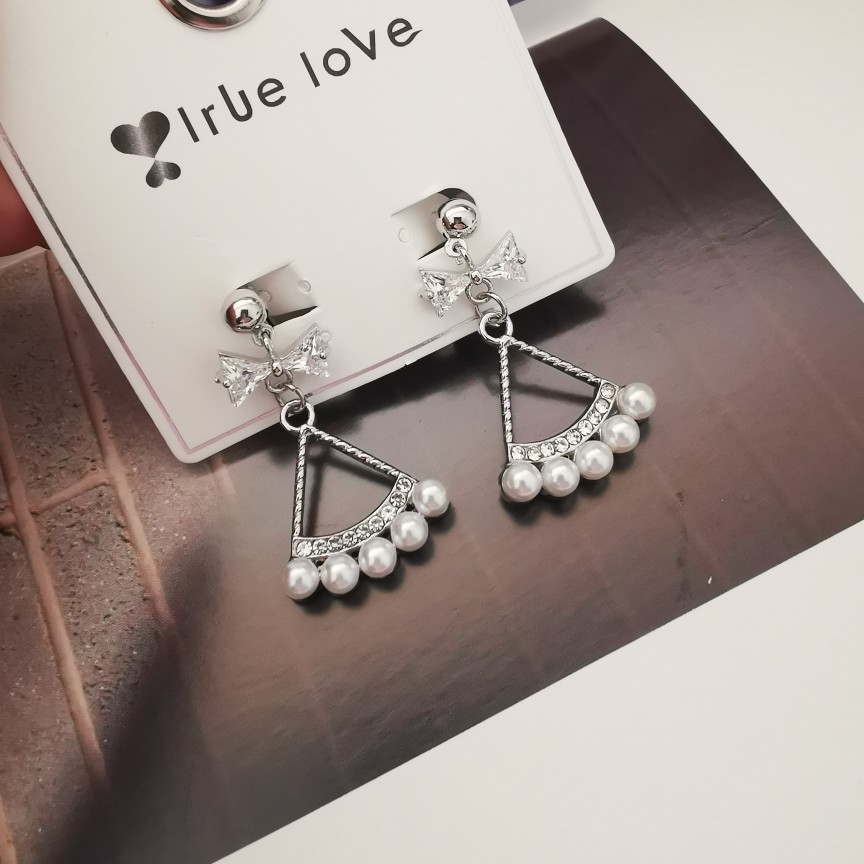 西西家精美饰品X1镶钻蝴蝶结珍珠耳钉耳环扇形耳饰无耳洞耳夹