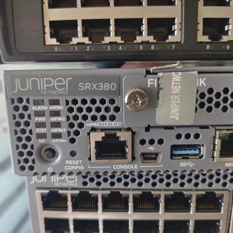 议价Juniper瞻博SRX380防火墙，8个千兆电口+8个千兆