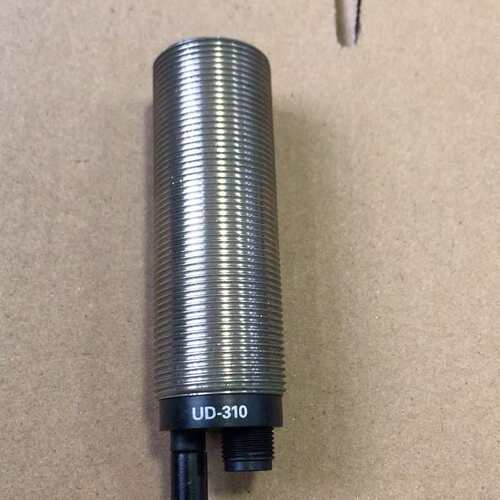 议价UD-310基恩士超声波传感器，拆机，成色如图，功能包好
