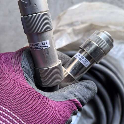 {议价}安川机器人示教器延长线缆CBL-YRC062-2