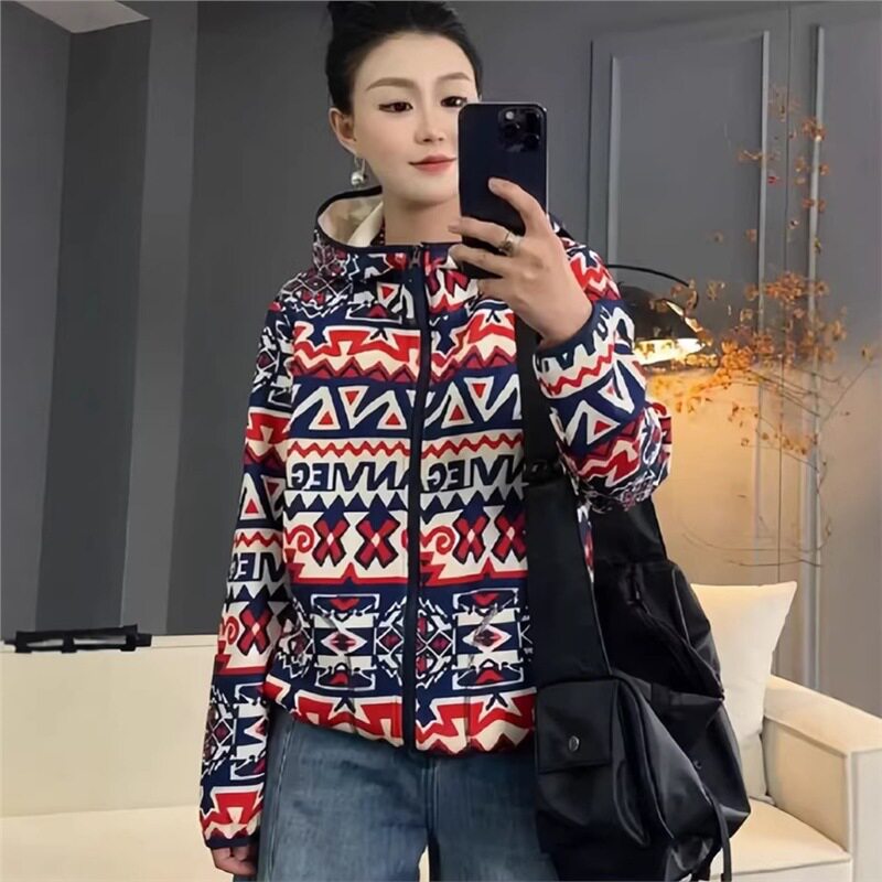 正品2026春季新款时尚潮流百搭复古印花设计感休闲连帽外套女