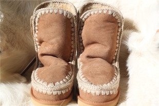 M24羊皮毛一体女士雪地靴羊毛短靴冬靴栗色白毛
