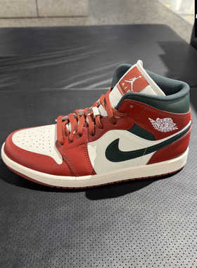 NIKE耐克男子AJ1板鞋25冬新款JORDAN中高帮篮球运动休闲鞋DQ8426