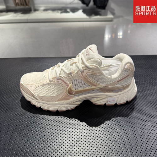 耐克女子V5RNR休闲老爹鞋