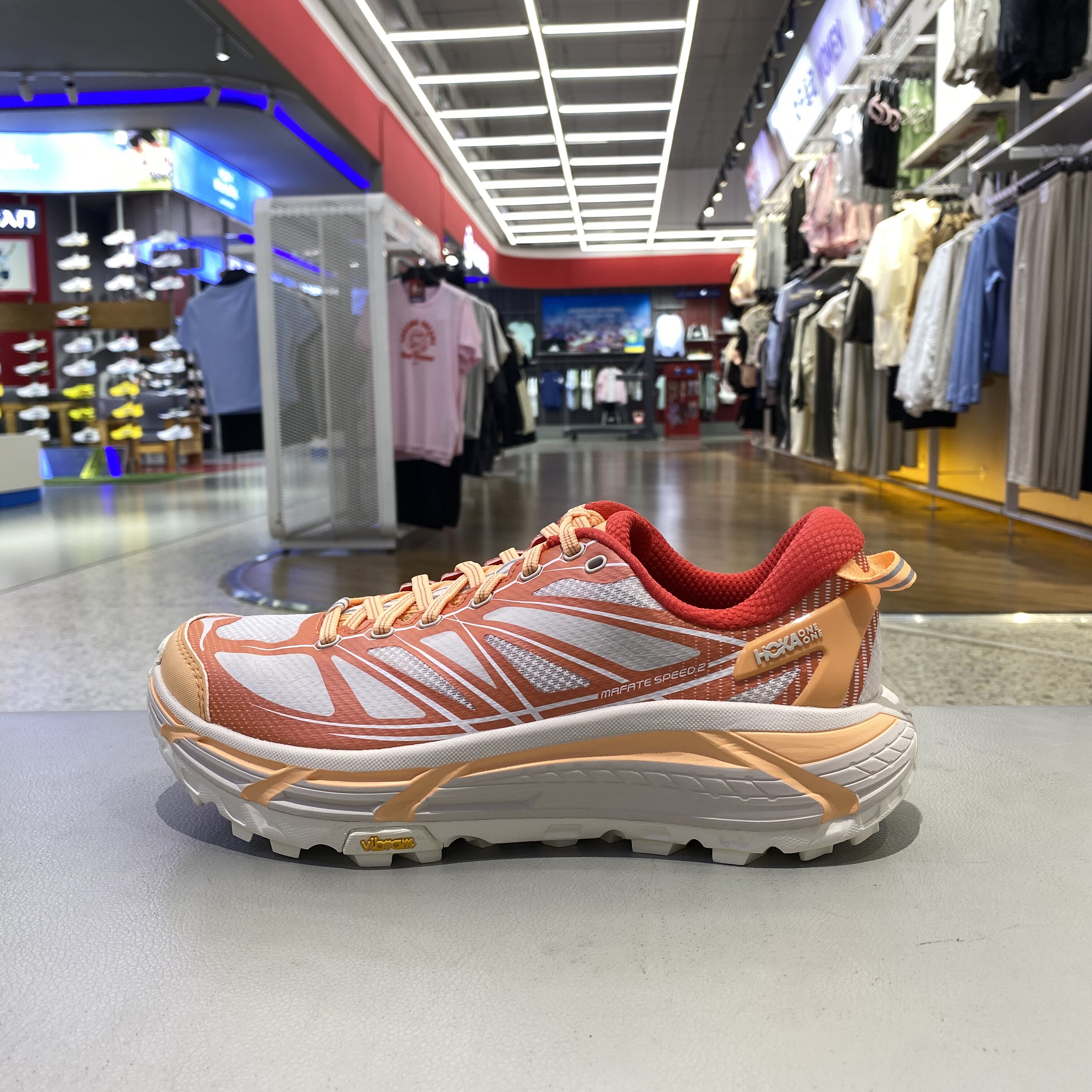 HOKA男女款休闲鞋户外跑步鞋图片