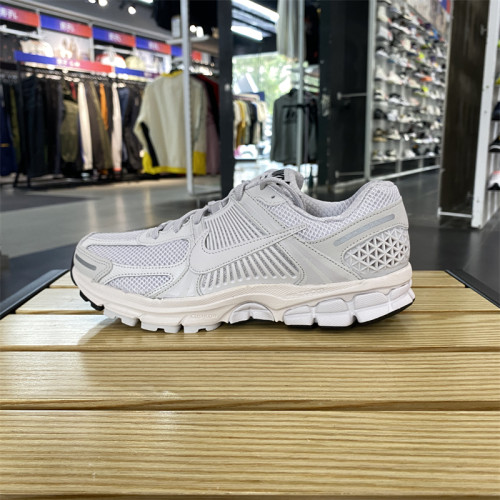 正品Nike/耐克男子ZOOM VOMERO 5透气耐磨运动跑步鞋 BV1358-001