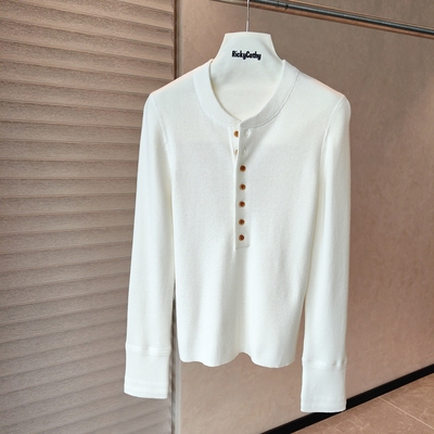 [张艾米]米白排扣针织衫松弛感通勤上衣厚实高级质感圆领净版上衣