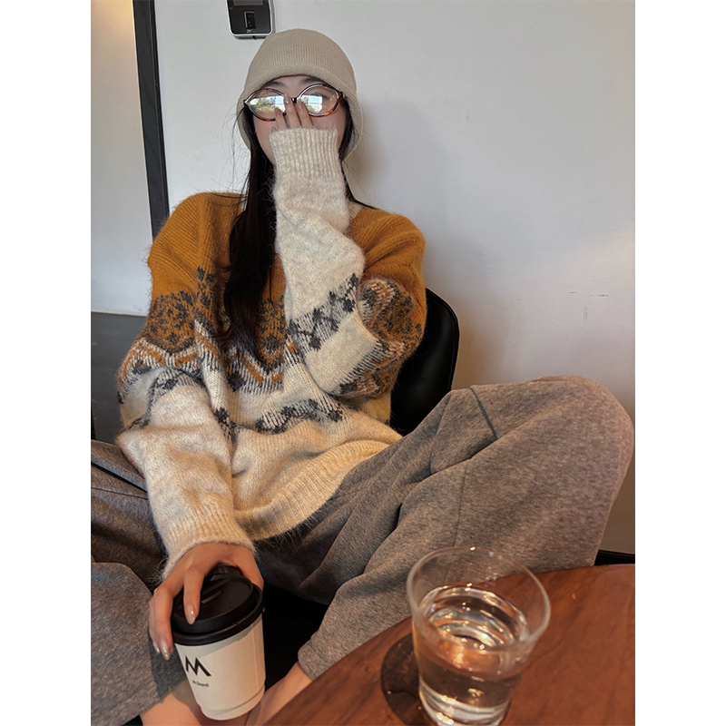 阿秋费尔岛慵懒宽松含羊毛毛衣女2025秋冬复古显白圆领针织短上衣