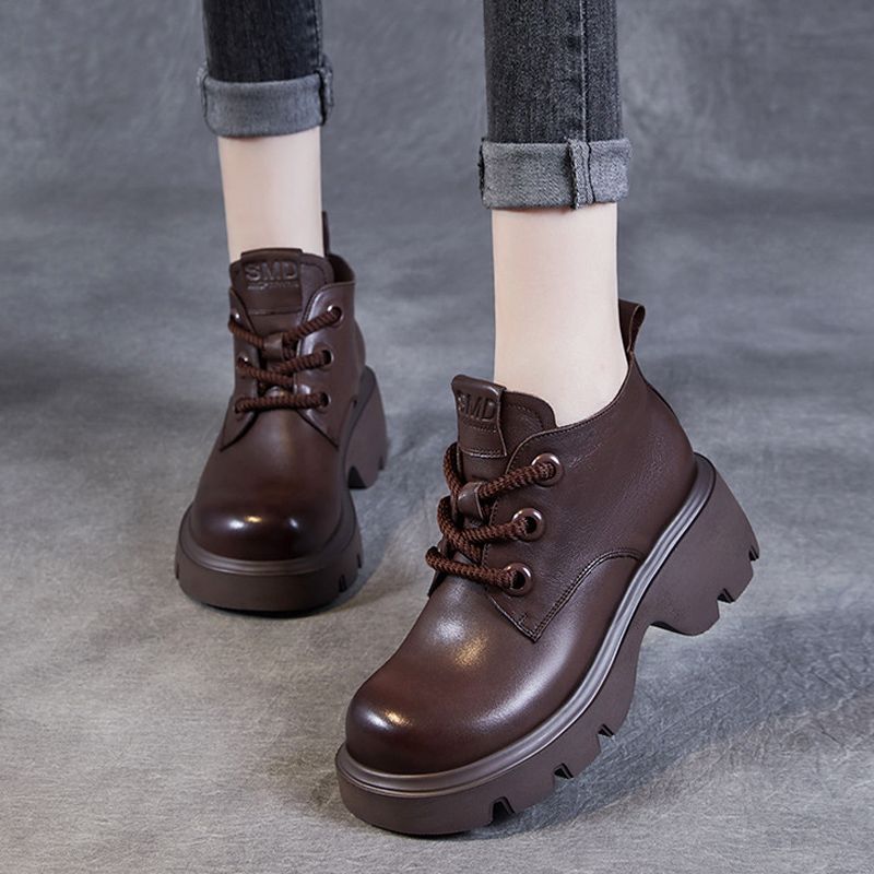 英伦风真皮粗跟马丁靴