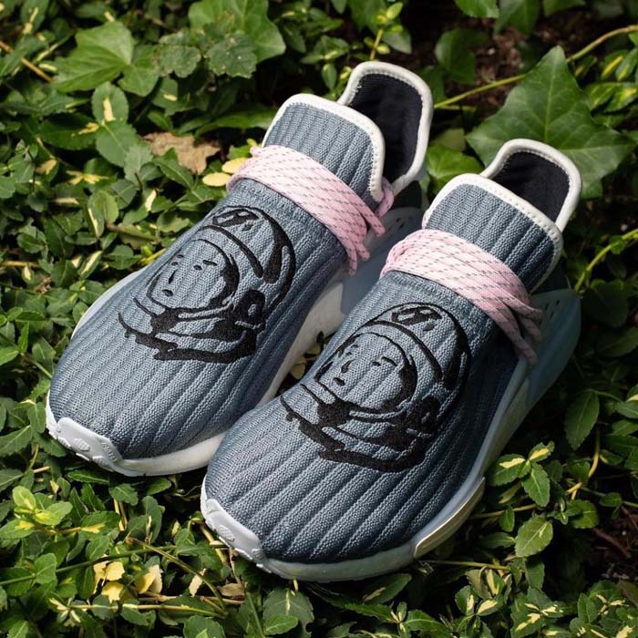 ADIDAS Pharrell Williams x BBC NMD烟灰色舒适跑步鞋 GW3955现-封面