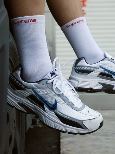 Подлинный инициатор Nike Инициатор управляет мужчинами и женскими винтажными туфлями для папочки кроссовки 394055 101