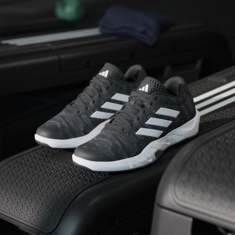 adidas Amplimove Training 轻便透气室内训练鞋 现 IH5269 - 实物图