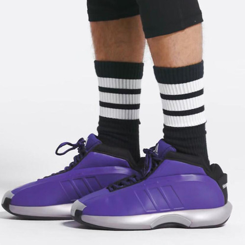 阿迪达斯舒适中帮篮球鞋