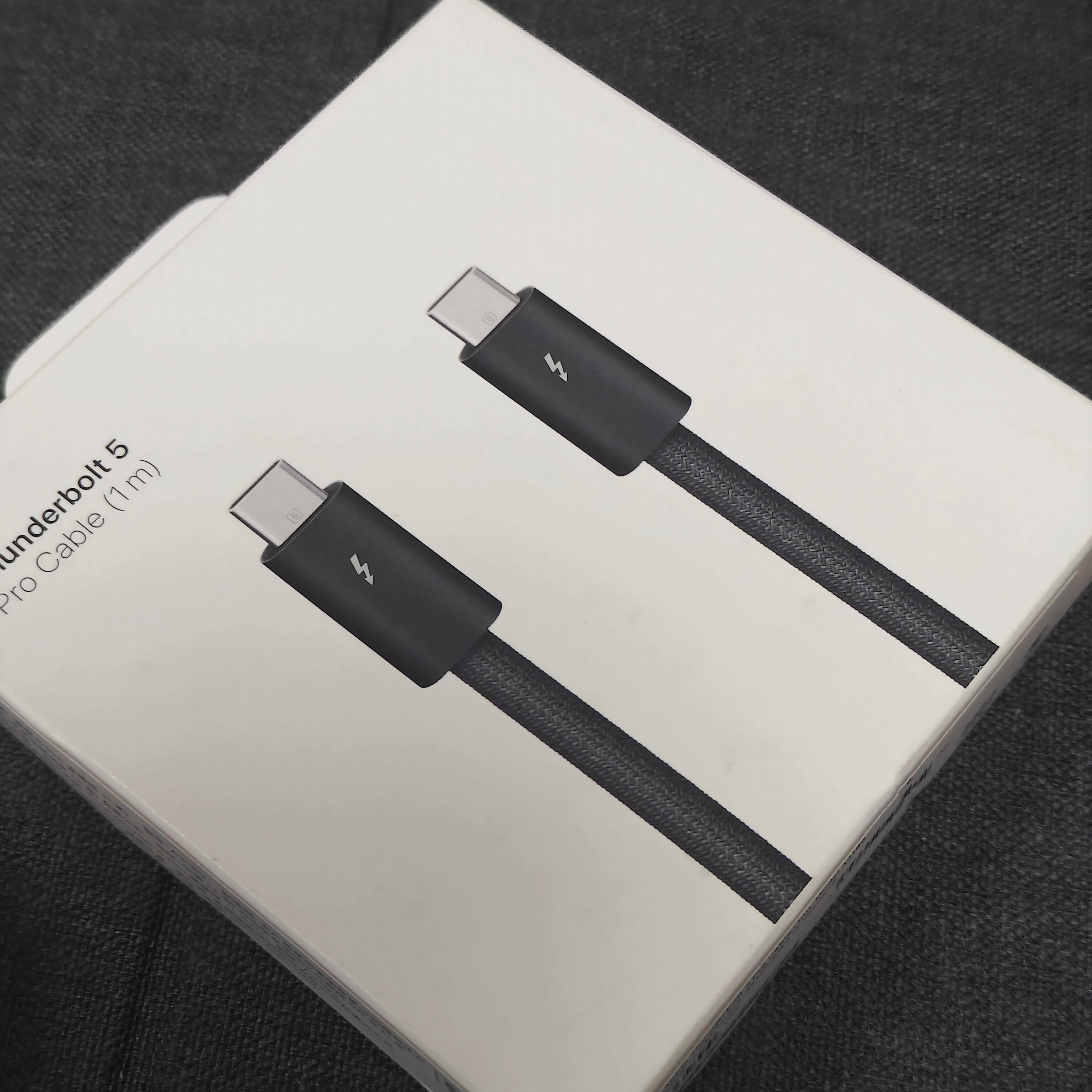 适用苹果Thunderbolt5/4Pro雷雳连接线雷电3数据线充电双USB-C转L