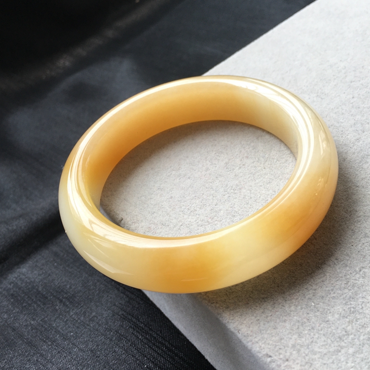玉韵传说 精品新疆和田玉糖玉手镯玉镯内径:58mm 带证书