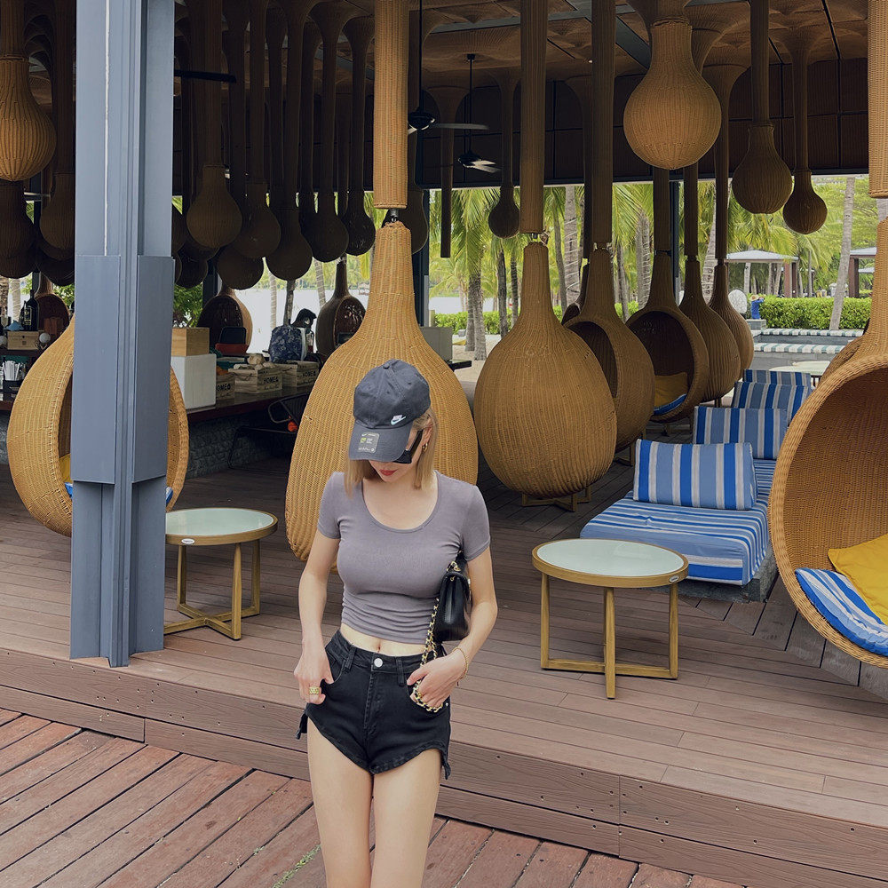 高街美式纯色紧身圆领打底t恤针织上衣bm风百搭辣妹打底衫夏灰