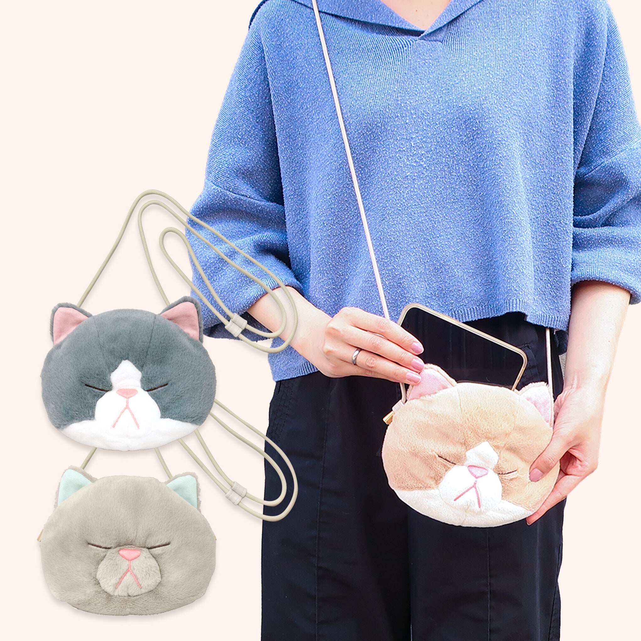 日本正版猫咪毛绒斜跨包手机收纳