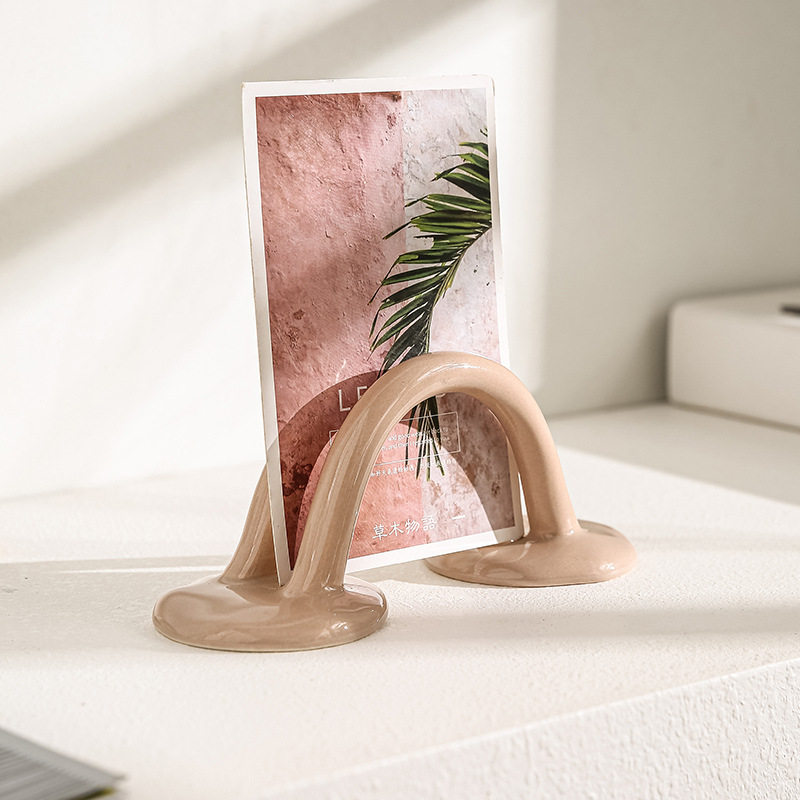 创意陶瓷置物架卡片手机支架照片洗面奶日历菜单摆放牙刷牙膏架子