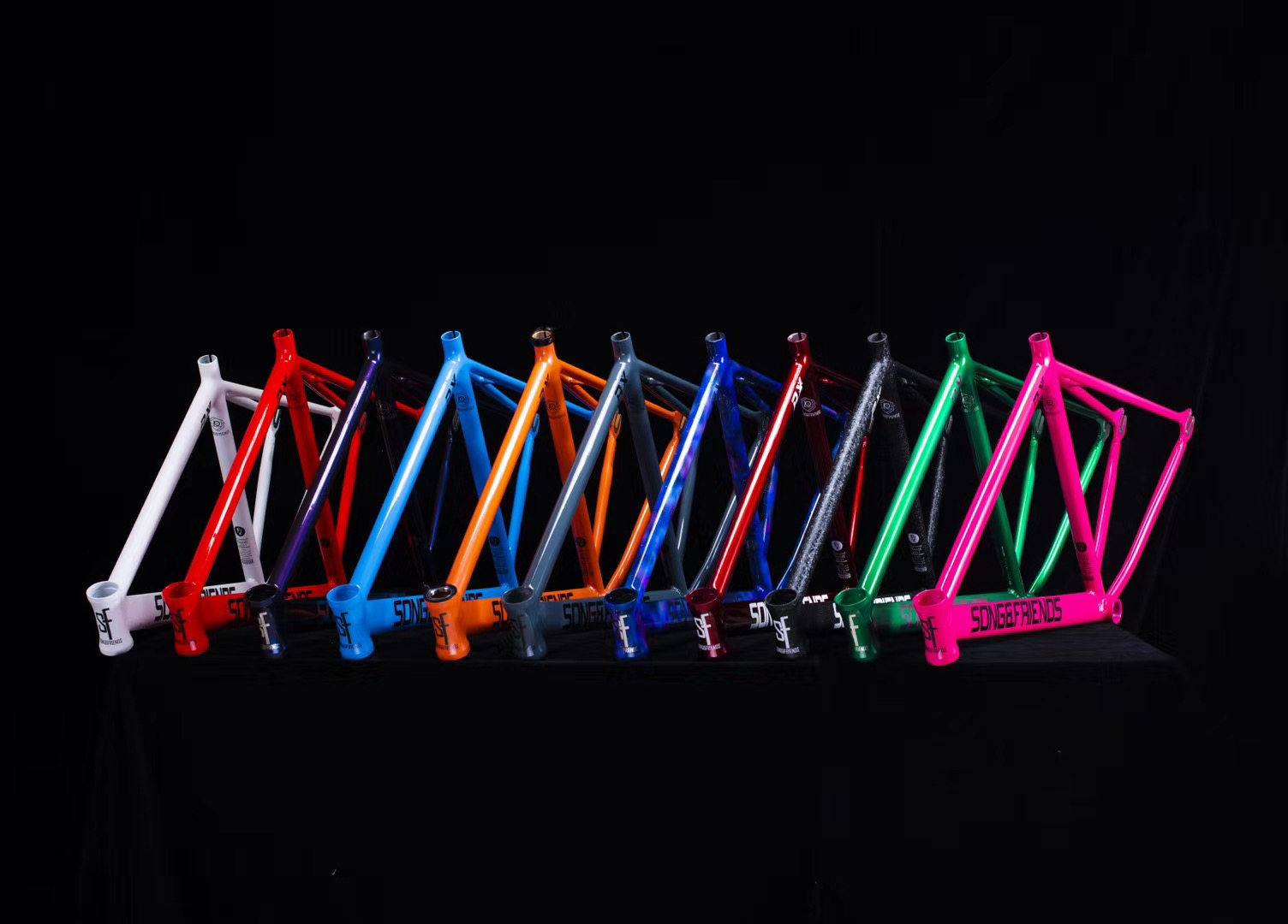 【杭州VS】SF歌声与朋友 死飞自行车单车竞速肌肉死飞车架RX