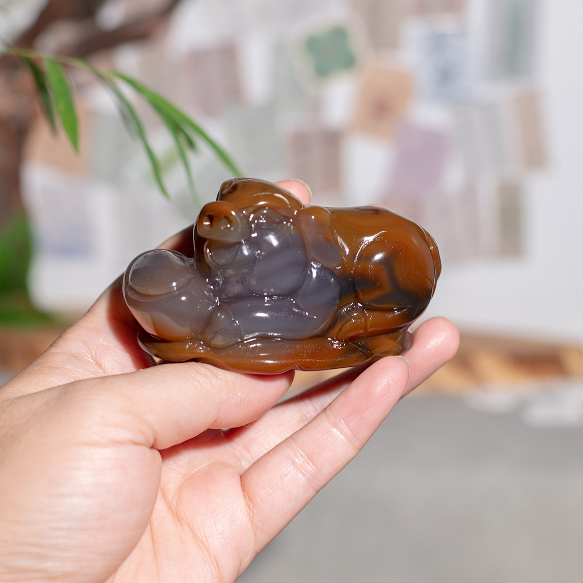 天然俏色玛瑙生肖猪招财手把件