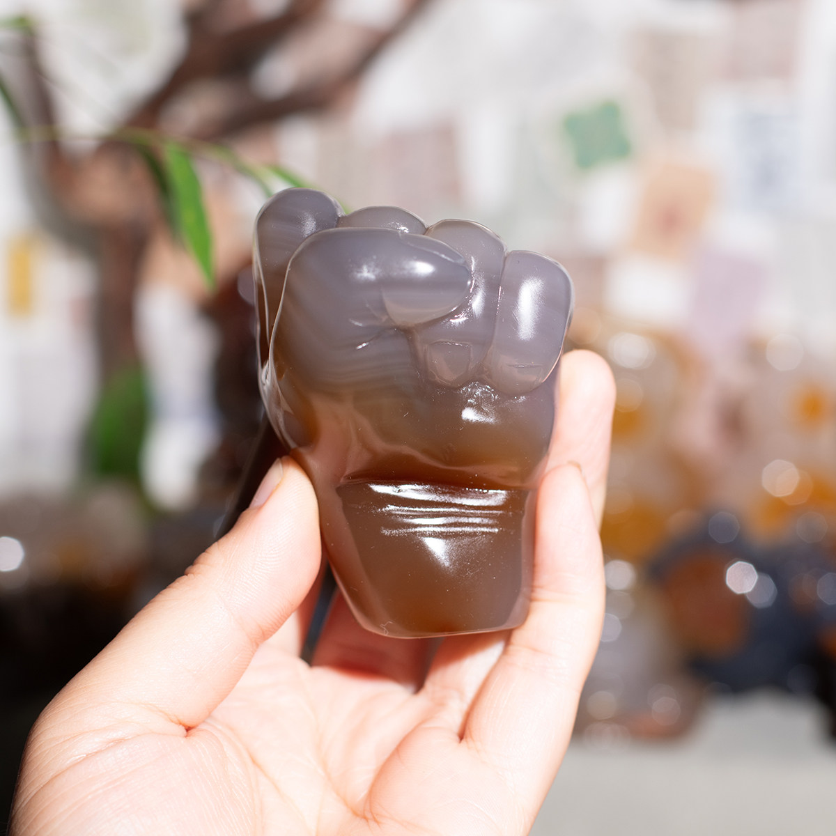天然玛瑙手工雕刻加油拳头把件
