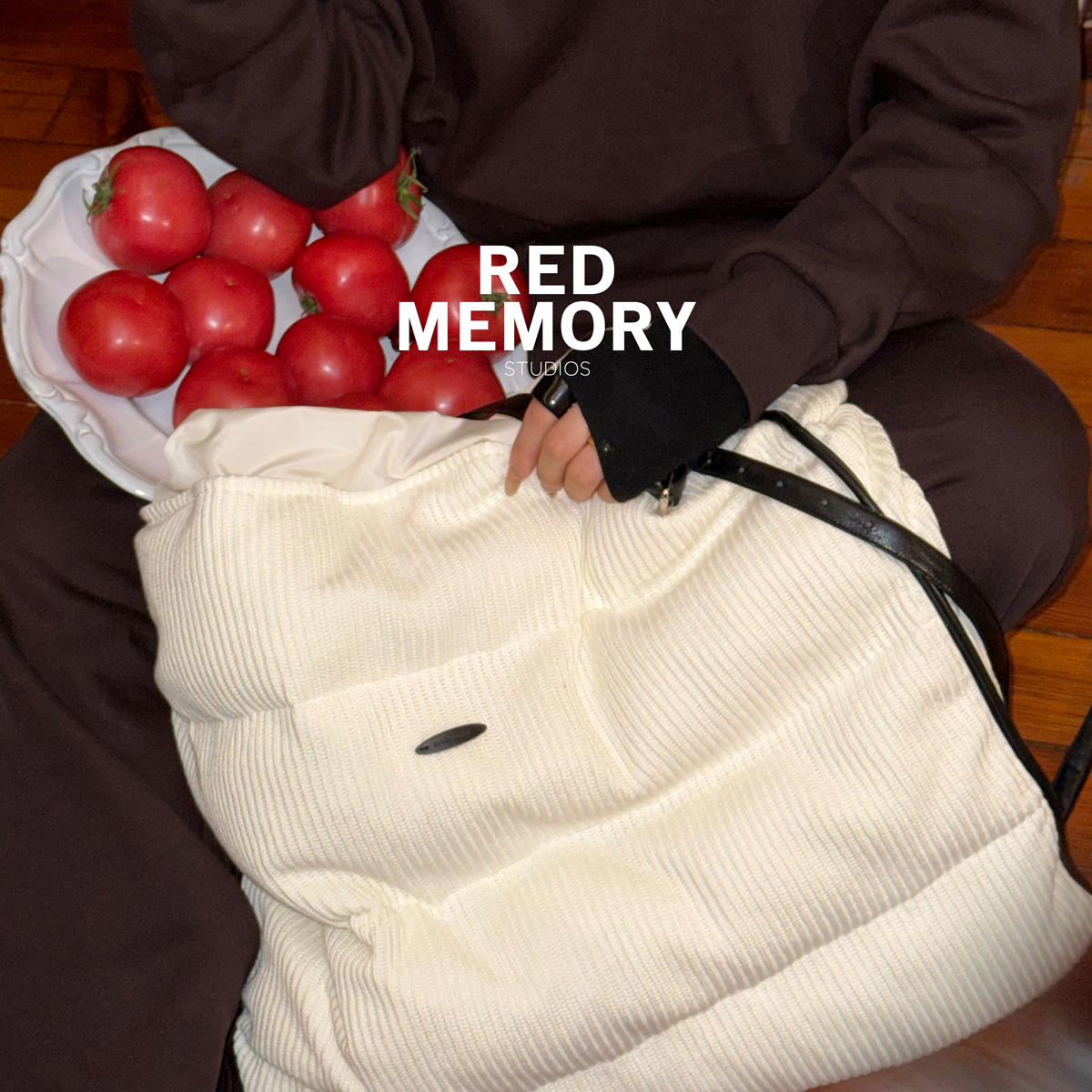 洋气新店REDMEMORY冬天的绝配  泡芙感奶呼呼羽绒包