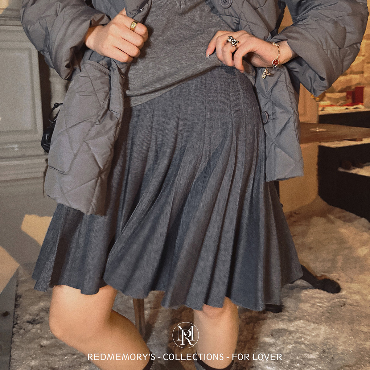 洋气新店REDMEMORY学院千金 高智甜美 动静皆美 减龄毛针百褶裙