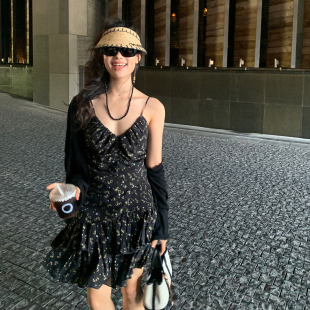 洋气新店REDMEMORY仲夏花开 心机细节控 浪漫又炙热 碎花两件套