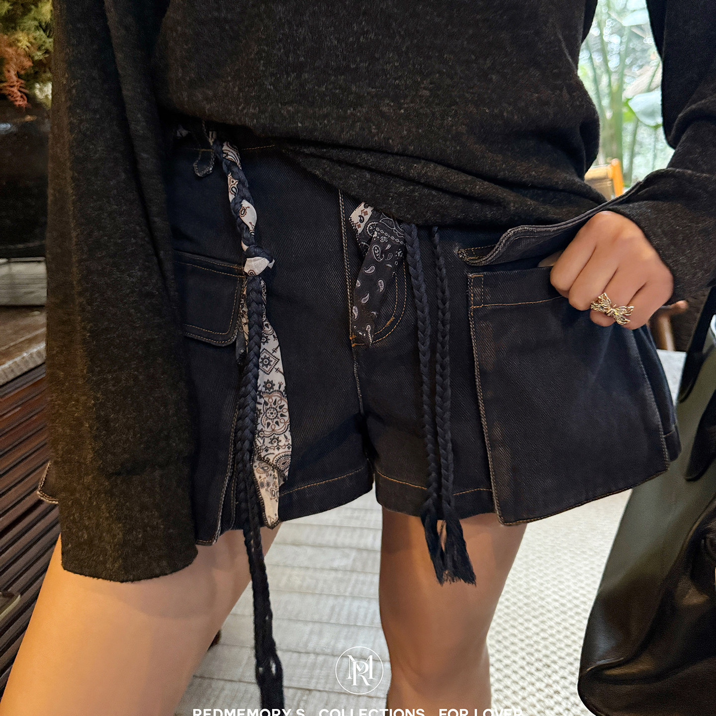 洋气新店REDMEMORY巨时髦 敲减龄 时尚圣品 显瘦魔法牛仔短裤