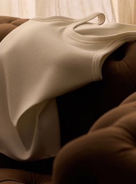 真丝莱赛尔美背修身纯色吊带打底衫 桑蚕丝圆领带杯垫一体式背心