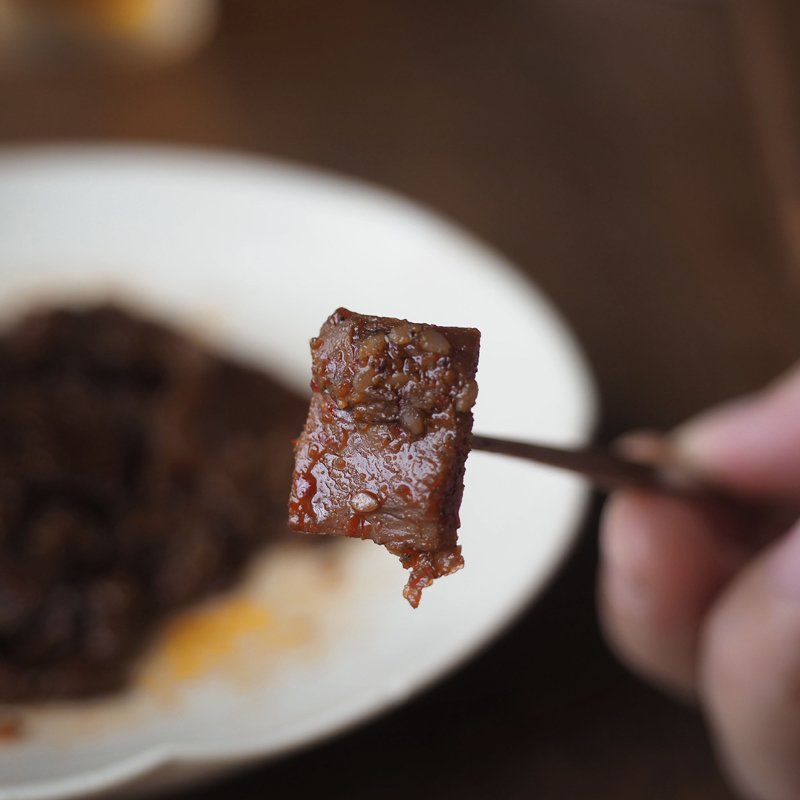 香辣素肉干大豆蛋白制品即食麻辣卤汁豆腐干解馋零食《茶干》飨韵