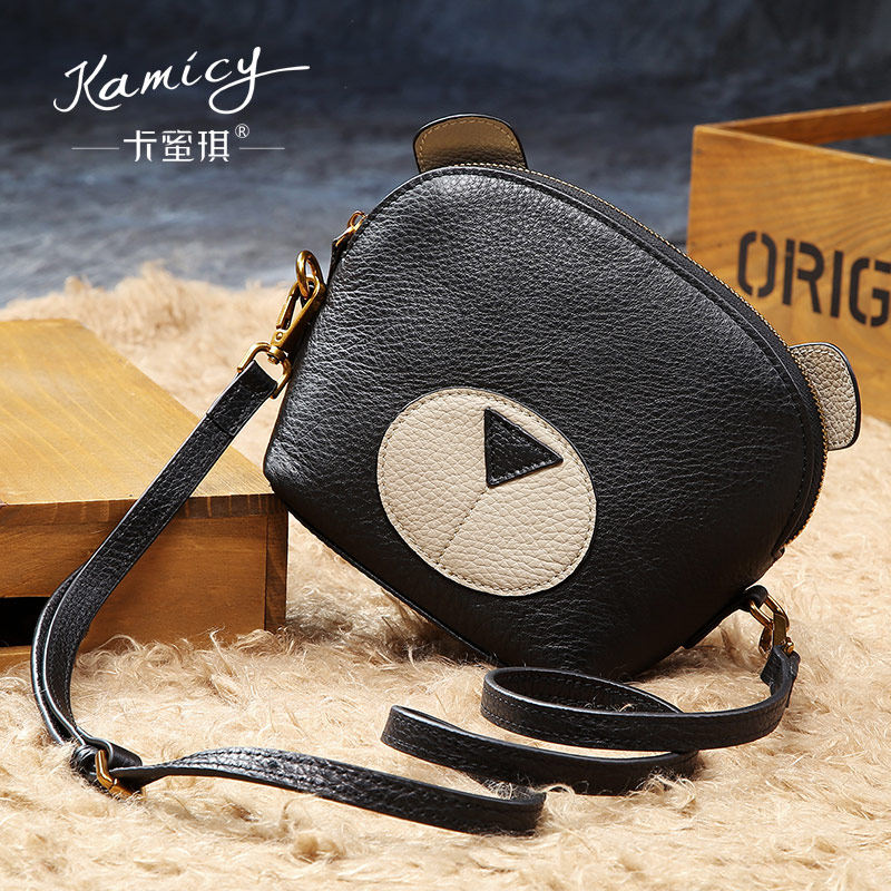 卡蜜琪包包女2020新款中年真皮牛皮单肩贝壳包时尚可爱小熊包迷你