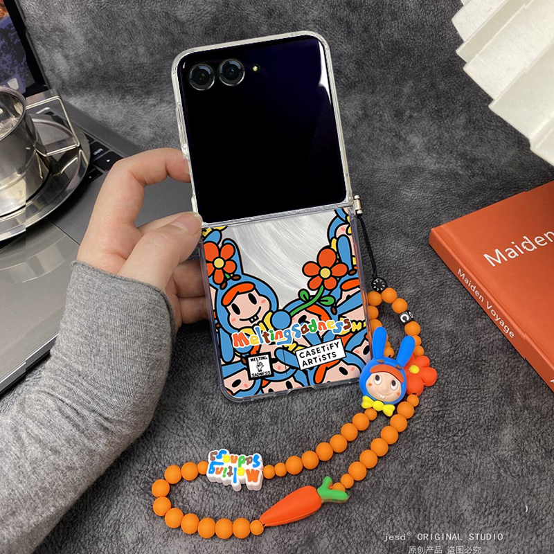 潮牌兔子适用摩托罗拉moto razr50ulta手机壳小折叠屏Razr50Ultra保护套软壳防摔razr50新款手拎串珠链条挂绳