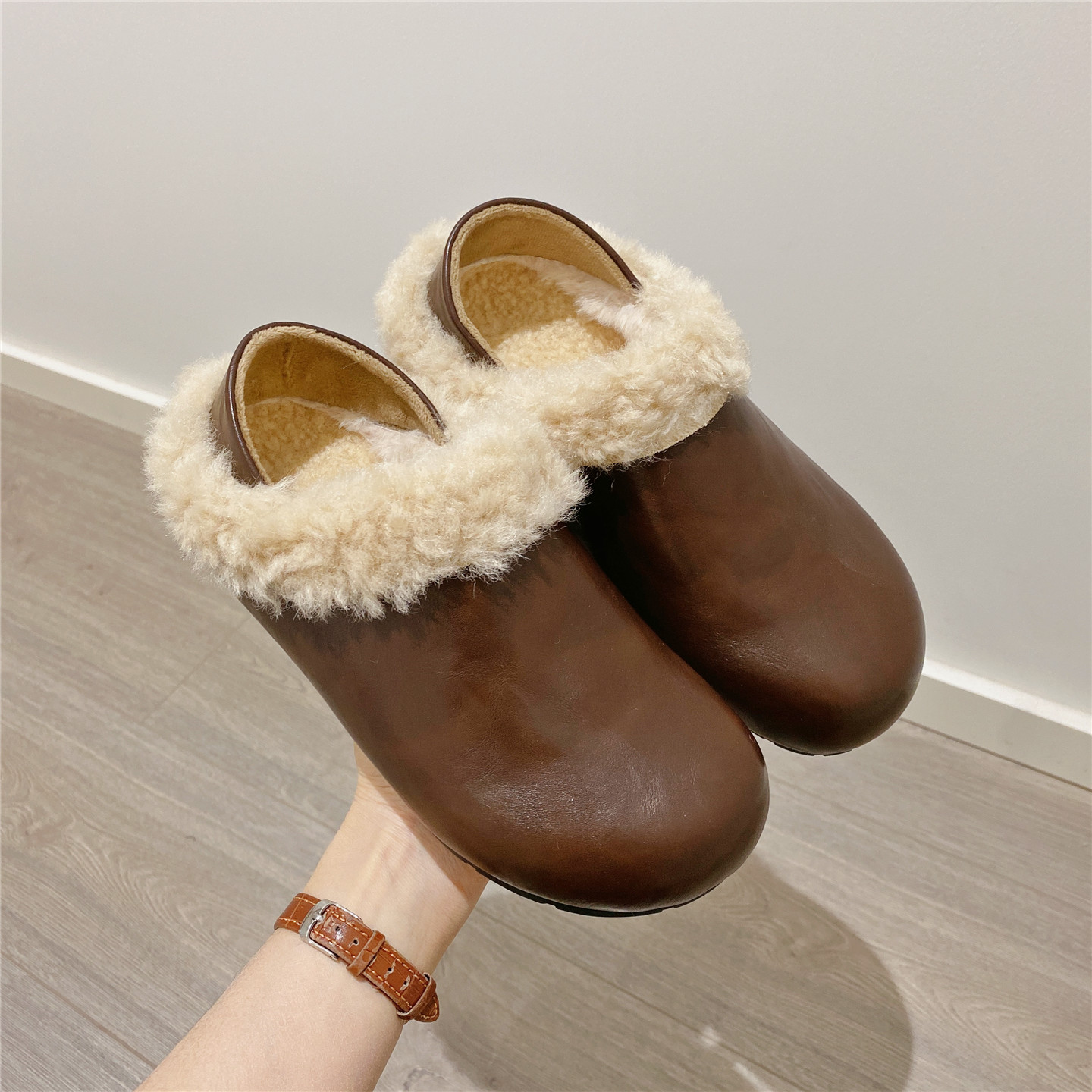 毛毛鞋保暖厚底勃肯鞋2025冬季新款韩版加绒内增高单鞋棉鞋小皮鞋