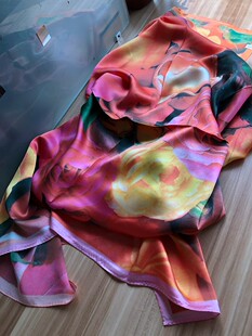 110超大素绉缎方巾红色玫瑰园重磅丝巾围巾大披肩重磅真丝桑蚕丝