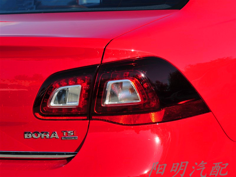 适用于09/10/11/12款新宝来后尾灯运动款黑底后尾灯罩壳 平灯弯灯