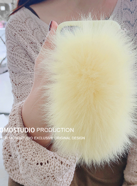 MOMO SUKI 新款小众ins风轻奢奶油黄ins简约狐狸毛绒液态腕带手机壳适用苹果16Promax/13/14pro/15promax冬款