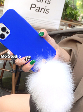 MOMO SUKI 原创新款ins简约克莱因蓝狐狸毛绒17Promax手机壳适用iphone16Pro全包液态斜跨保护套15
