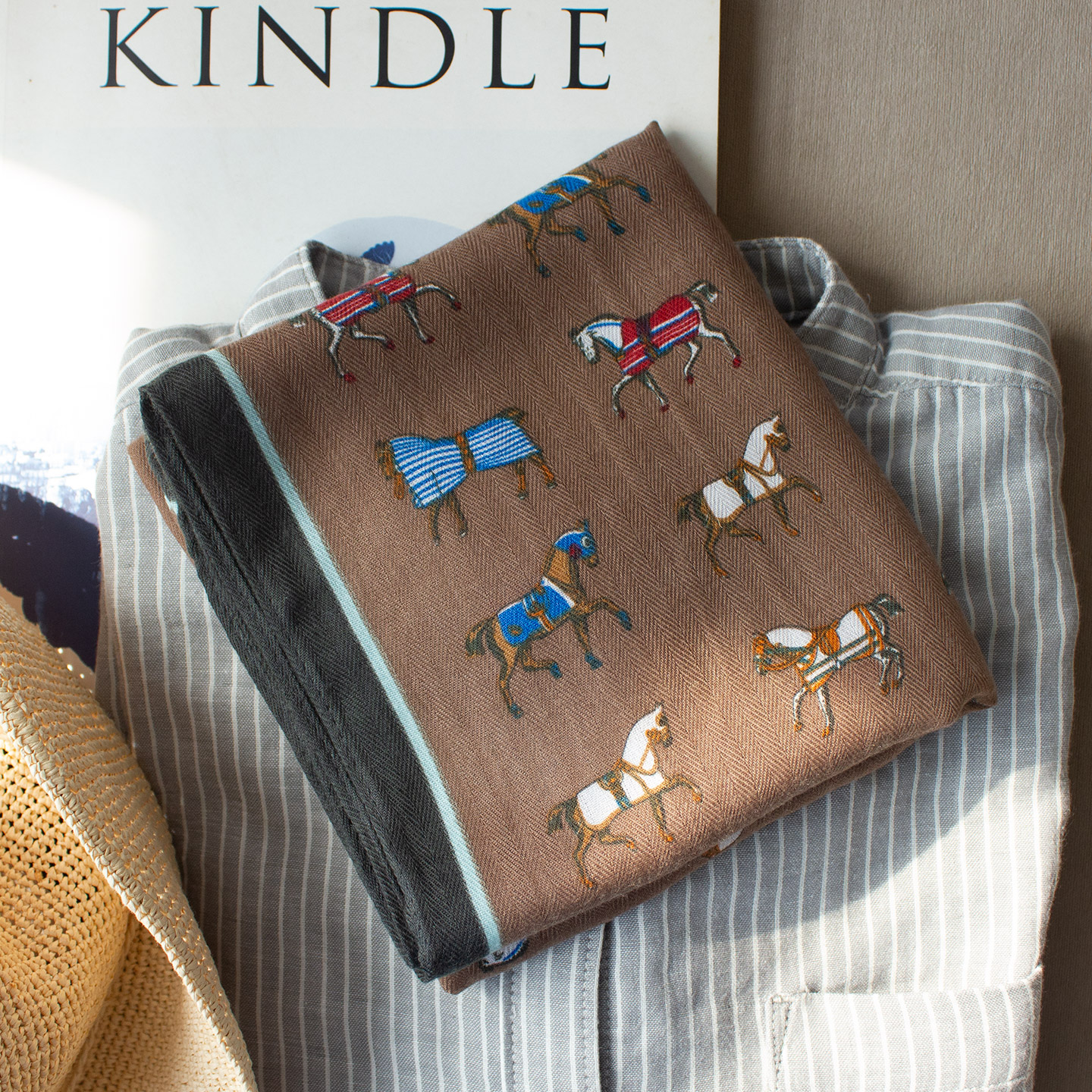 重磅丝绒棉小方巾丝巾女秋冬68cm薄款高级感百搭通勤护颈纱巾围巾