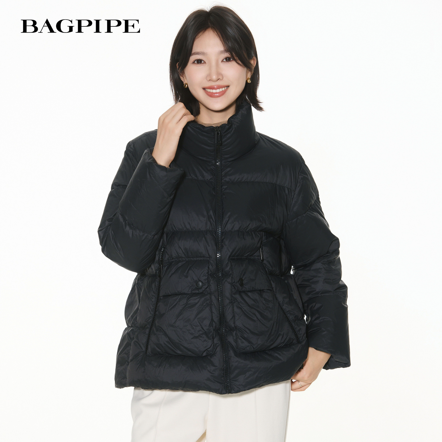 风笛2025冬季新款鹅绒立领简约宽松版短款羽绒服女大口袋休闲外套