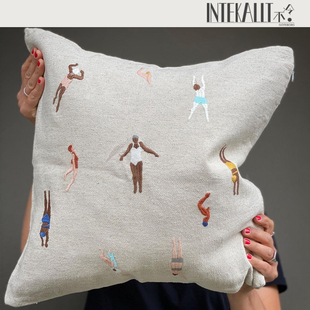 「瑞典进口」国内买不到de北欧亚麻刺绣游泳抱枕Fine Day Little