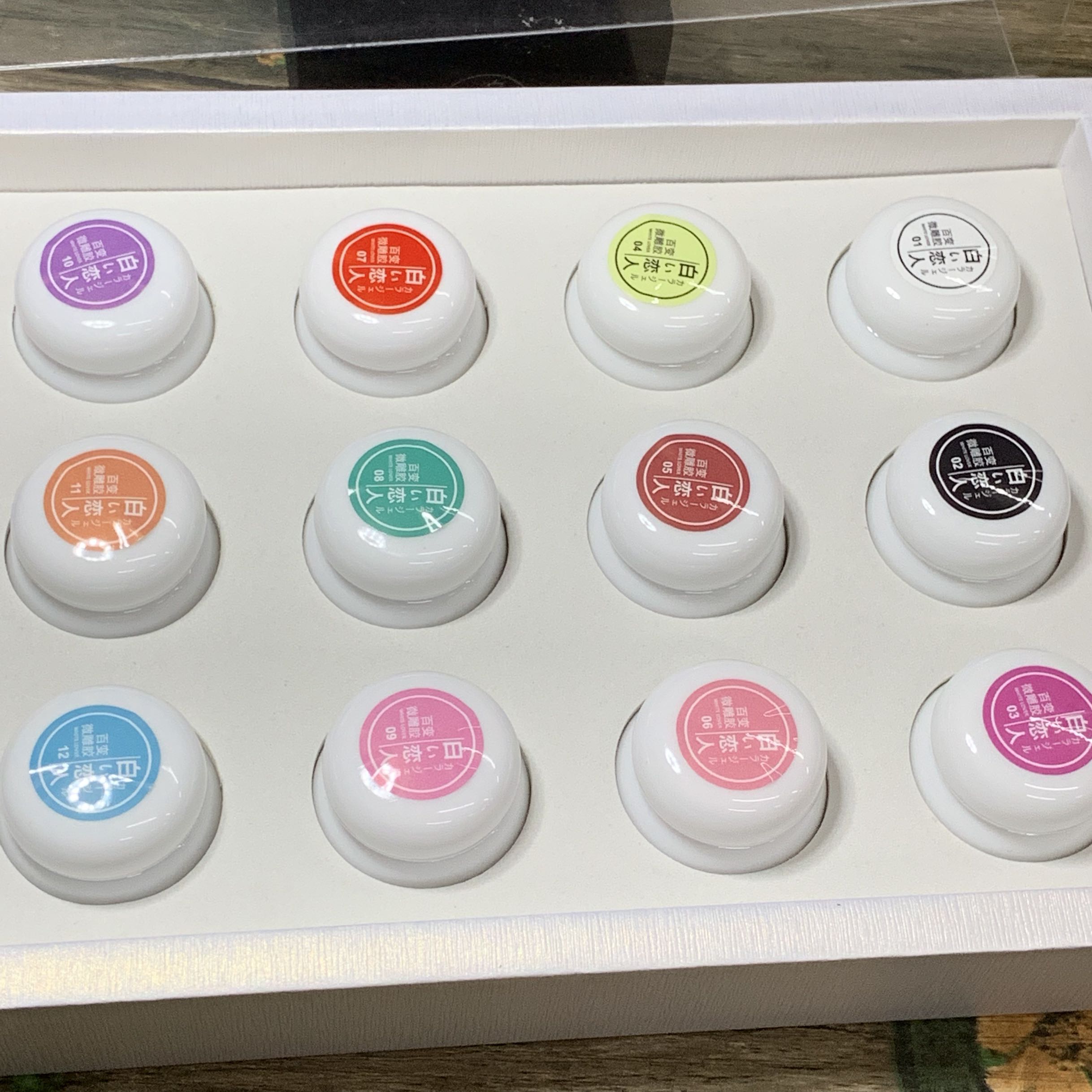 白色恋人日式罐装12色套盒百变美甲工具