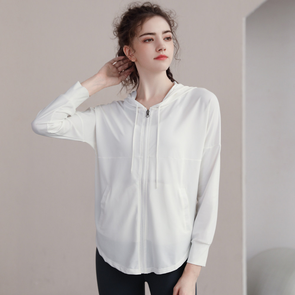 速干防晒瑜伽运动外套女上衣宽松遮臀春秋户外跑步薄款健身衣白色