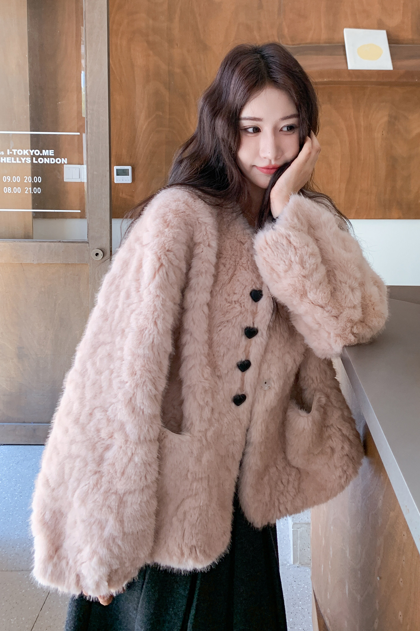 现货主推2025新款皮毛一体环保皮草减龄大衣冬1506-P175K268,女装皮草,莘蕾