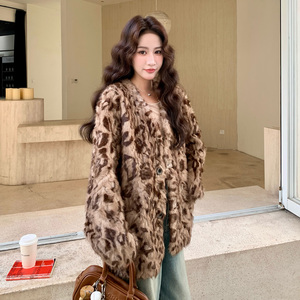 主推现货2025冬季新款豹纹环保皮草外套女中长款1528-P215K329,鲍蕾半身裙搭配图片