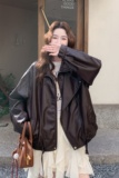 2025秋季新款气质百搭立领设计感夹克上衣223-1389-P175K238，女装皮衣，莘蕾