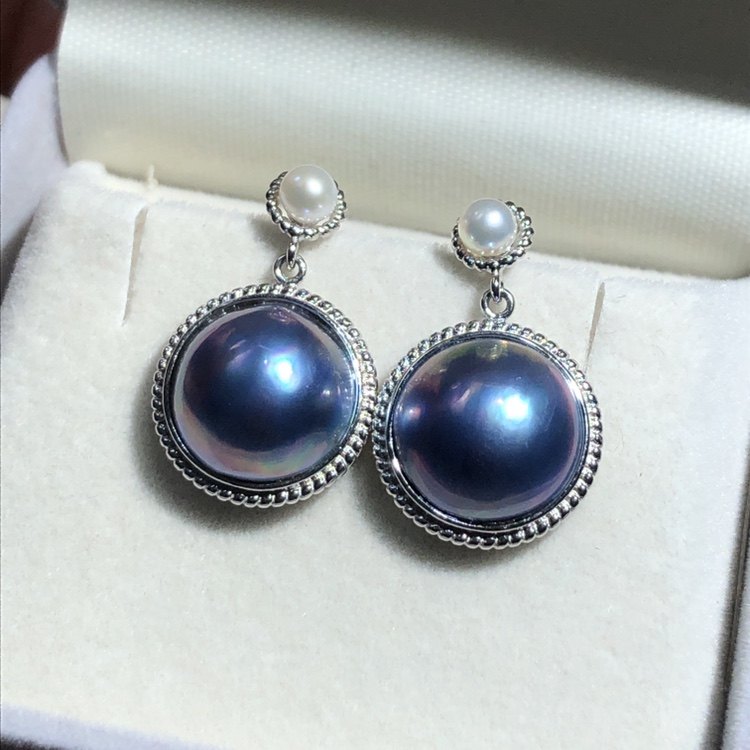 《海上明月夜》，双珠海水马贝珍珠麻花耳钉，13-16mm，星空蓝