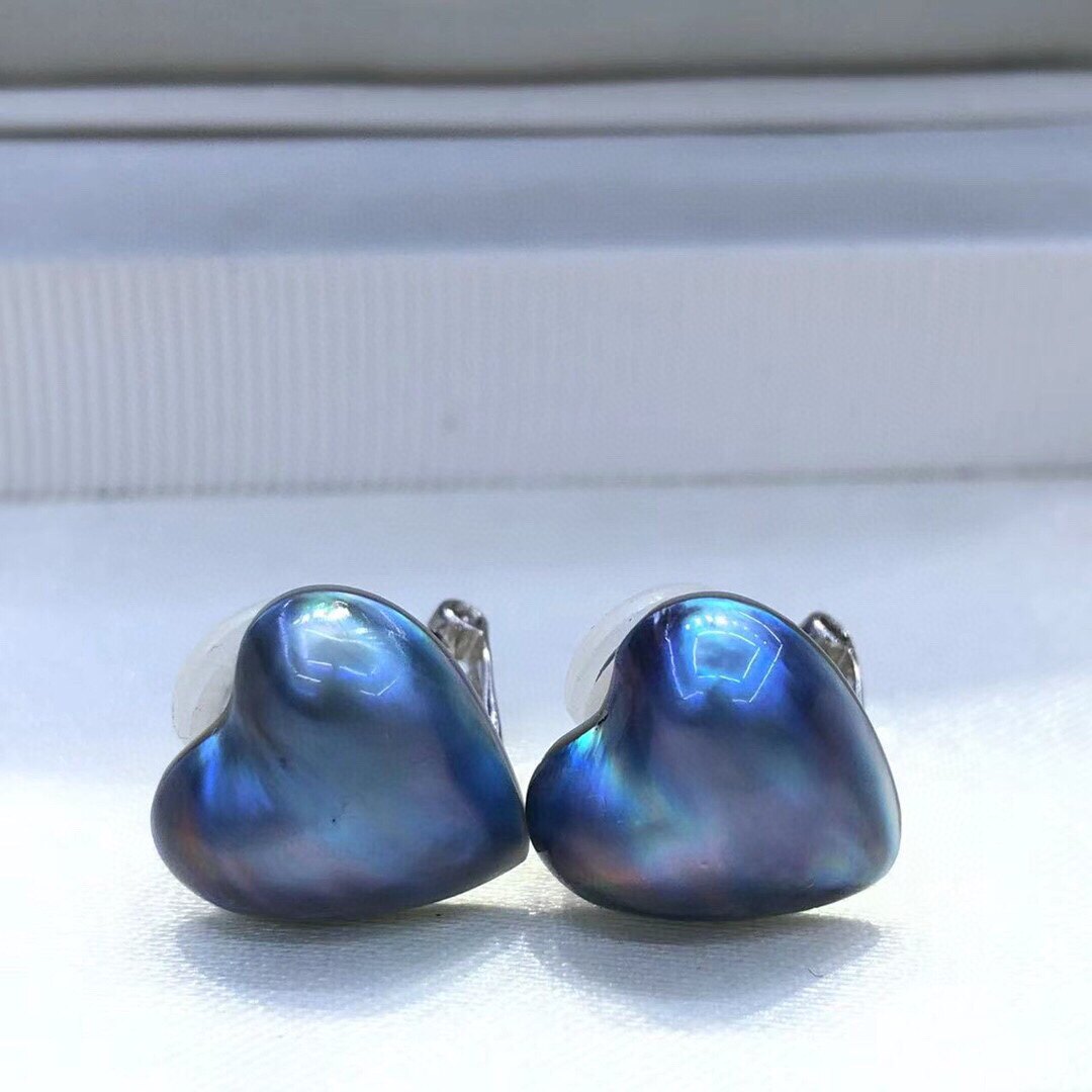 《甜心》通体S925银，星空蓝14mm左右海水马贝珍珠爱心耳夹