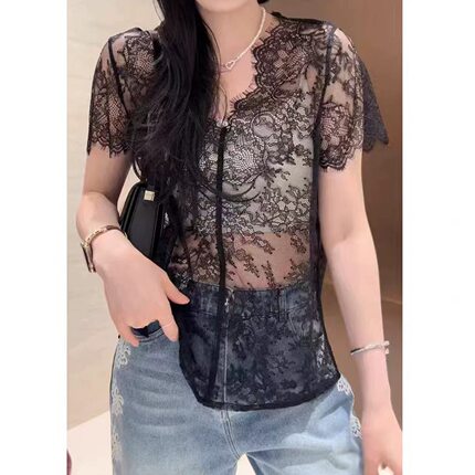 欧货蕾丝上衣欧洲站夏季气质时尚V领镂空性感短袖打底衫上衣